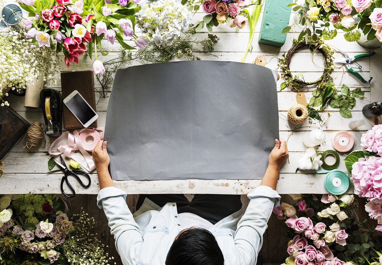 who-we-are craft, copy space, small business, paper, ribbon, empty, flowers, blank, creative, decoration, art, romantic, hobby, table, entrepreneurship, florist, present, arrangement, freshness, natural, floral, design, new business